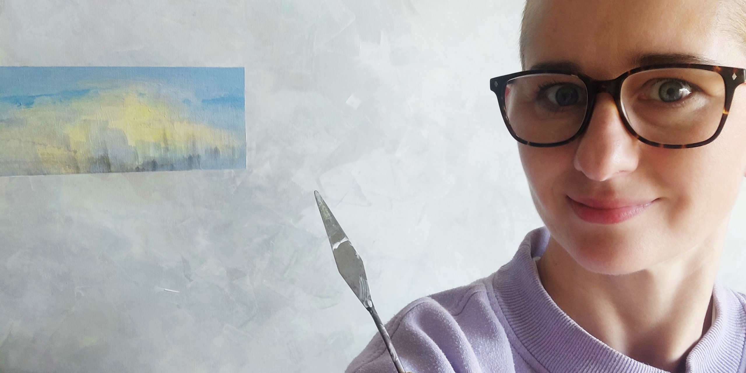 Dorota Kiermasz na tle obrazu