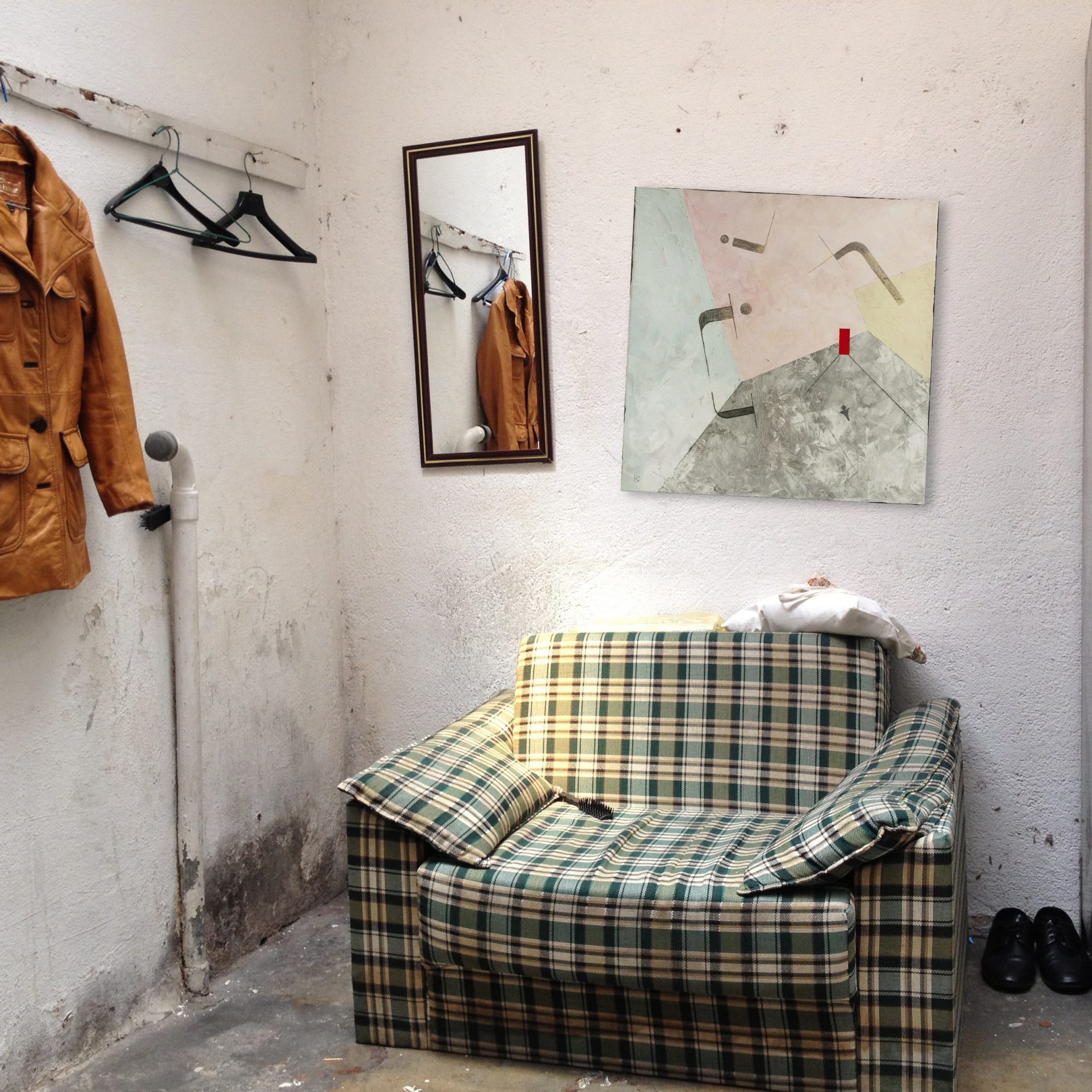 Podział z czerwonym otworem