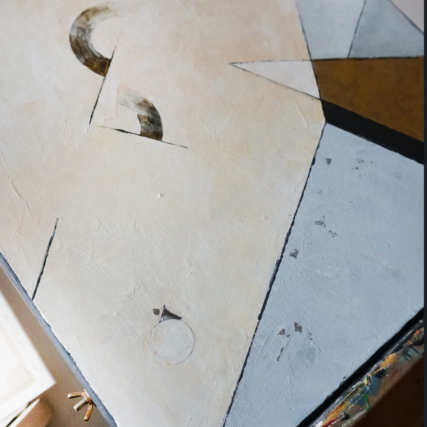 Obraz na płótnie, białe na czarnym z białym trojkatem 50 x 50